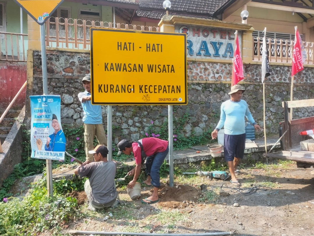 2023 - Pengadaan dan Pemasangan Rambu Magetan